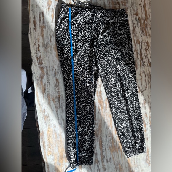 Love Scarlett L Paper Bag Black and White Leopard Print Pants - Picture 8 of 12